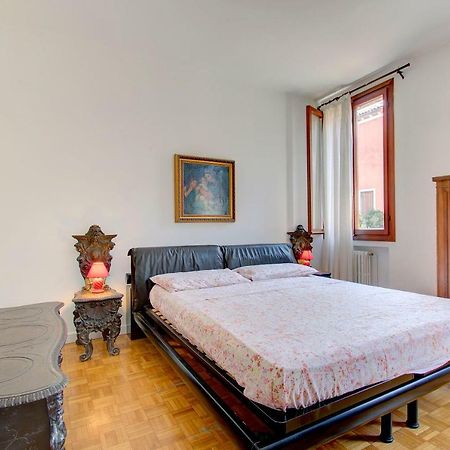 Peggy-Guggenheim Apartment Venice Exterior photo